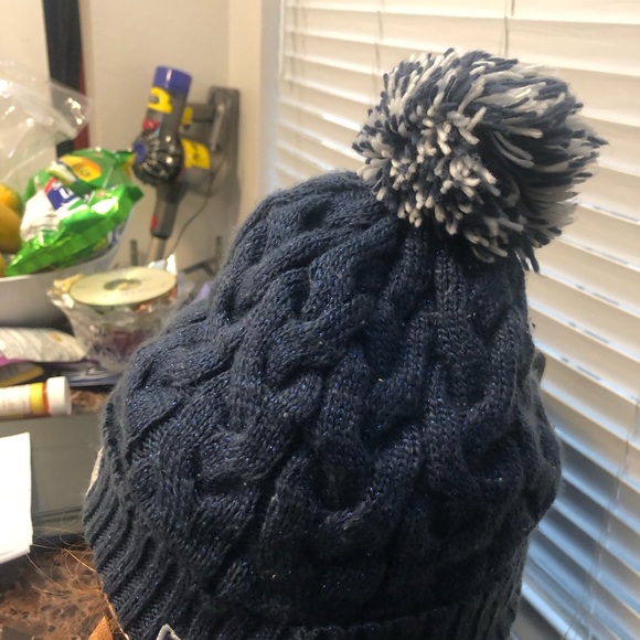 New Era NFL Seattle Seahawks Women’s Promo Beanie Knit Cap Winter Pom Hat Sz One - Picture 8 of 10